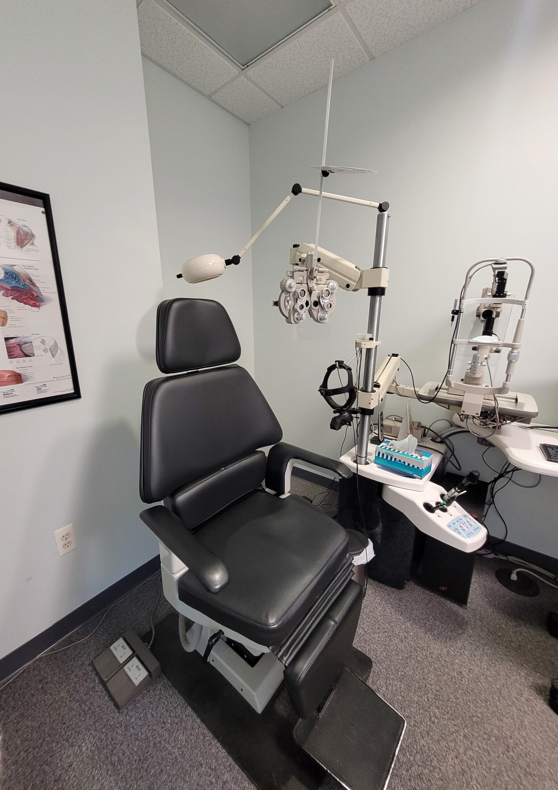 Eye Exam Chair with phoroptor